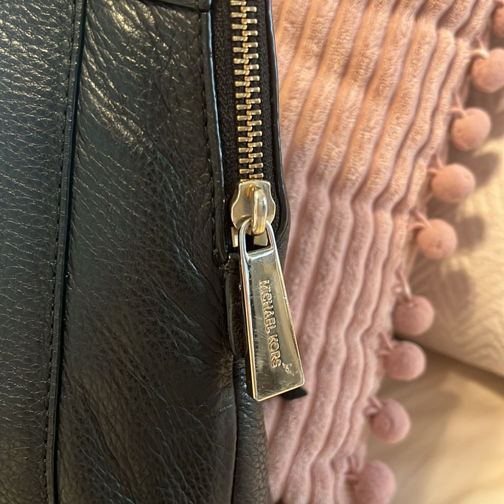 Michael Kors Rhea Pebbled Leather Zip Medium Slim Backpack (Black/Gold Hardware) - Picture 9 of 11